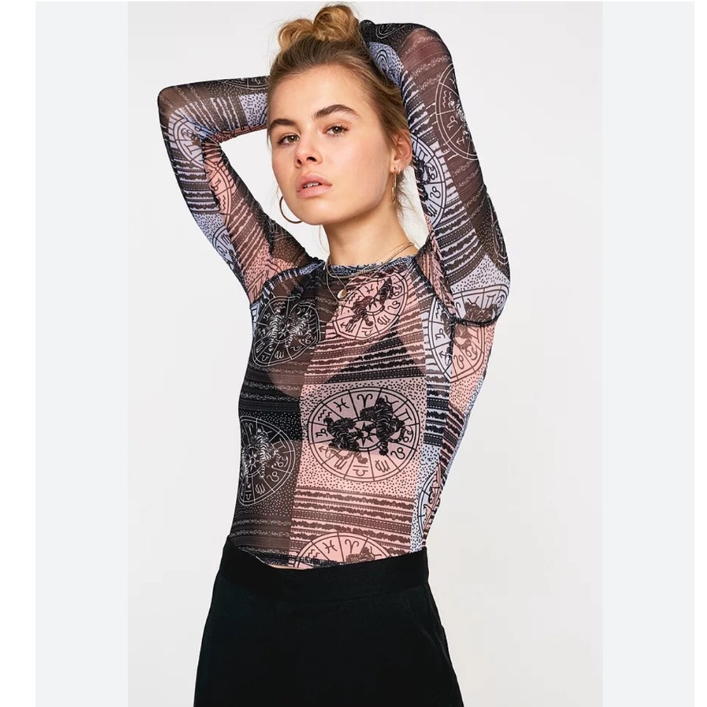UO Urban Outfitters Mesh Zodiac Horoscope Top - SHORT SLEEVE